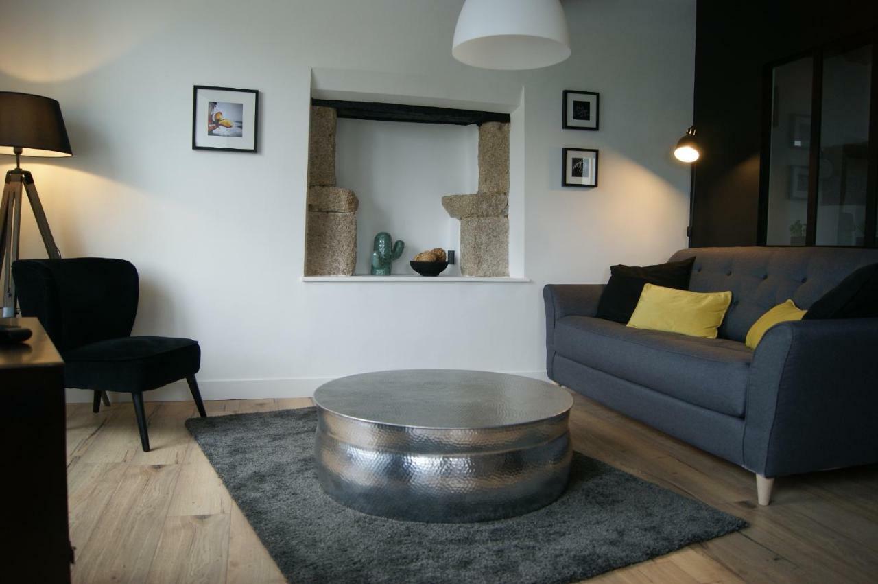 Le 1777 Apartment Dinan Luaran gambar